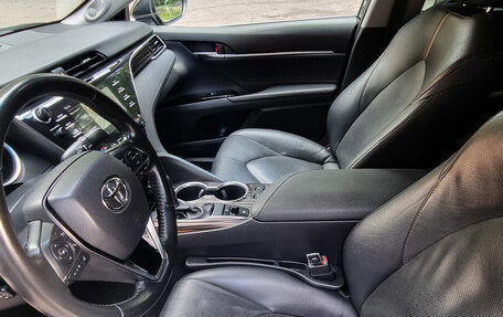 Toyota Camry, 2018 год, 3 050 000 рублей, 25 фотография
