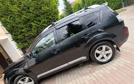 Mitsubishi Outlander III рестайлинг 3, 2007 год, 950 000 рублей, 1 фотография