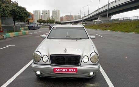 Mercedes-Benz E-Класс, 1997 год, 205 000 рублей, 4 фотография