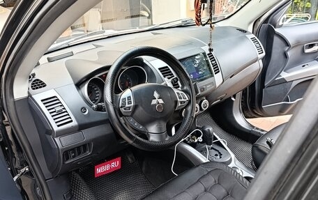 Mitsubishi Outlander III рестайлинг 3, 2007 год, 950 000 рублей, 6 фотография