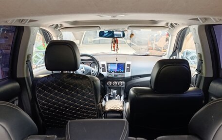 Mitsubishi Outlander III рестайлинг 3, 2007 год, 950 000 рублей, 9 фотография