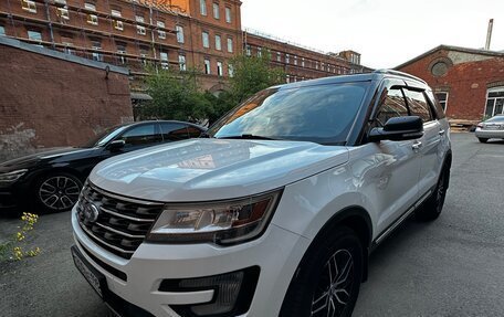 Ford Explorer VI, 2017 год, 2 590 000 рублей, 2 фотография