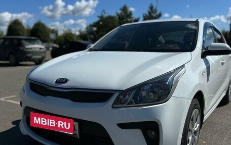 KIA Rio IV, 2019 год, 1 350 000 рублей, 1 фотография