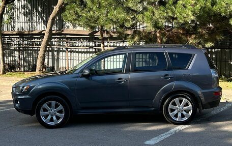 Mitsubishi Outlander III рестайлинг 3, 2011 год, 890 000 рублей, 4 фотография