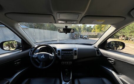 Mitsubishi Outlander III рестайлинг 3, 2011 год, 890 000 рублей, 11 фотография