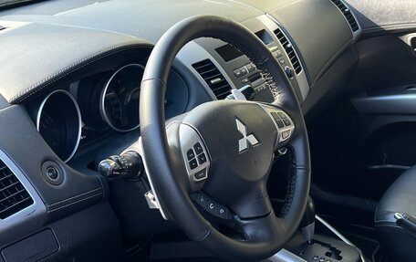 Mitsubishi Outlander III рестайлинг 3, 2011 год, 890 000 рублей, 9 фотография