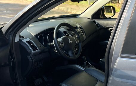 Mitsubishi Outlander III рестайлинг 3, 2011 год, 890 000 рублей, 10 фотография