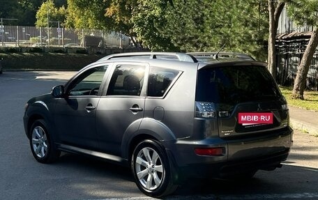 Mitsubishi Outlander III рестайлинг 3, 2011 год, 890 000 рублей, 6 фотография