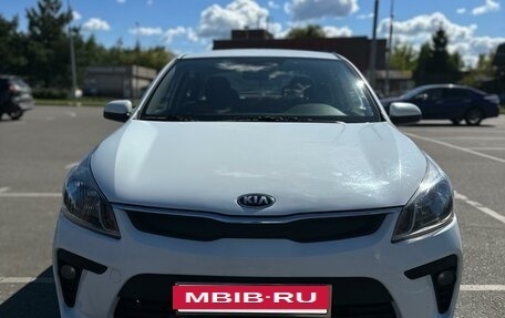 KIA Rio IV, 2019 год, 1 350 000 рублей, 2 фотография