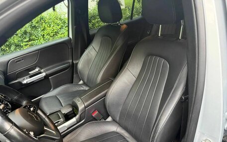 Mercedes-Benz GLB, 2022 год, 3 690 000 рублей, 7 фотография