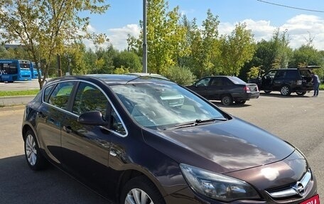 Opel Astra J, 2014 год, 800 000 рублей, 2 фотография