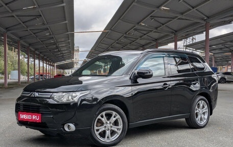 Mitsubishi Outlander III рестайлинг 3, 2013 год, 1 399 500 рублей, 1 фотография