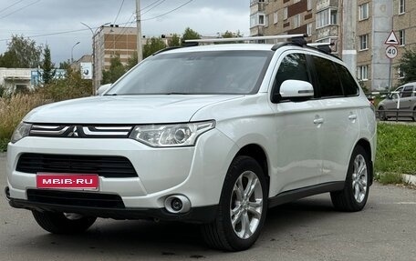 Mitsubishi Outlander III рестайлинг 3, 2013 год, 1 500 000 рублей, 1 фотография