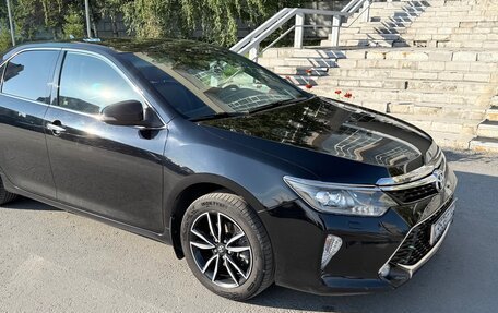 Toyota Camry, 2017 год, 2 900 000 рублей, 5 фотография