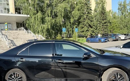 Toyota Camry, 2017 год, 2 900 000 рублей, 8 фотография