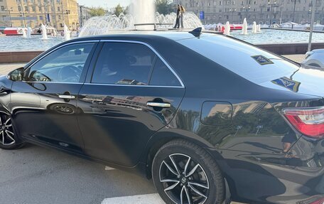 Toyota Camry, 2017 год, 2 900 000 рублей, 3 фотография