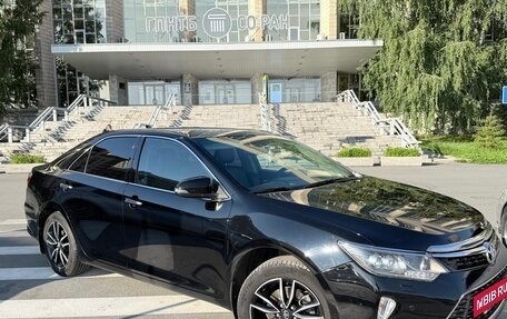 Toyota Camry, 2017 год, 2 900 000 рублей, 6 фотография