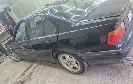 BMW 3 серия, 1993 год, 140 000 рублей, 4 фотография
