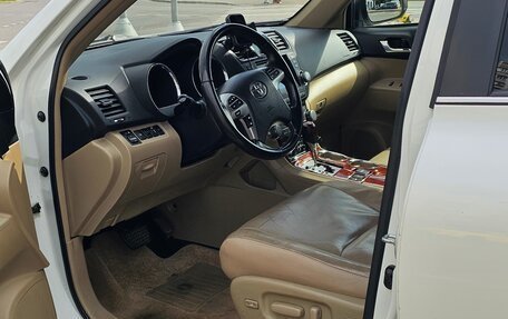 Toyota Highlander III, 2012 год, 2 200 000 рублей, 6 фотография