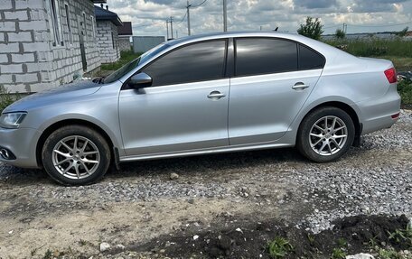 Volkswagen Jetta VI, 2013 год, 790 000 рублей, 3 фотография