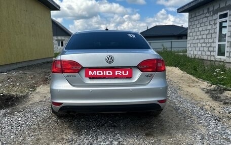 Volkswagen Jetta VI, 2013 год, 790 000 рублей, 5 фотография