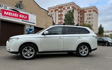 Mitsubishi Outlander III рестайлинг 3, 2013 год, 1 500 000 рублей, 3 фотография
