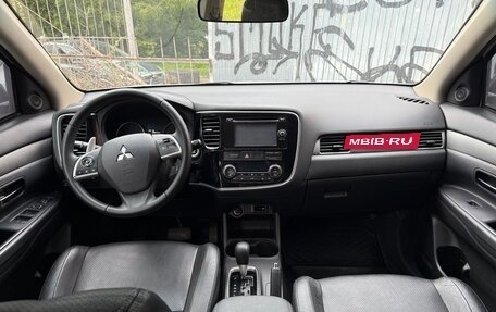 Mitsubishi Outlander III рестайлинг 3, 2013 год, 1 500 000 рублей, 5 фотография
