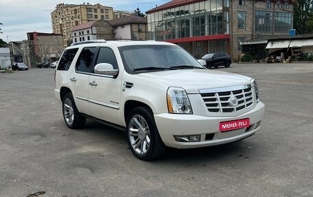 Cadillac Escalade III, 2012 год, 2 470 000 рублей, 1 фотография