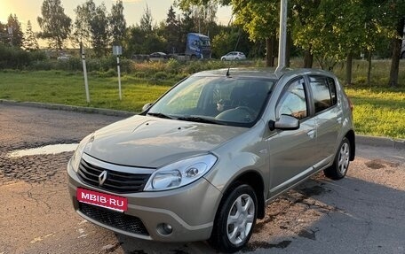 Renault Sandero I, 2012 год, 680 000 рублей, 1 фотография