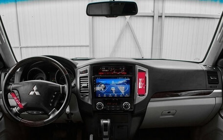 Mitsubishi Pajero IV, 2017 год, 2 790 000 рублей, 11 фотография