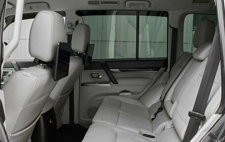 Mitsubishi Pajero IV, 2017 год, 2 790 000 рублей, 25 фотография