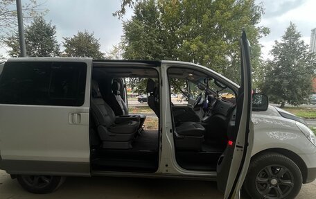 Hyundai Grand Starex Grand Starex I рестайлинг 2, 2015 год, 2 500 000 рублей, 14 фотография