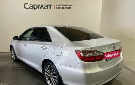 Toyota Camry, 2017 год, 2 250 000 рублей, 5 фотография