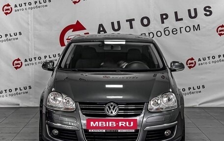 Volkswagen Jetta VI, 2010 год, 749 000 рублей, 3 фотография