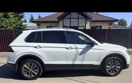 Volkswagen Tiguan II, 2019 год, 2 450 000 рублей, 2 фотография