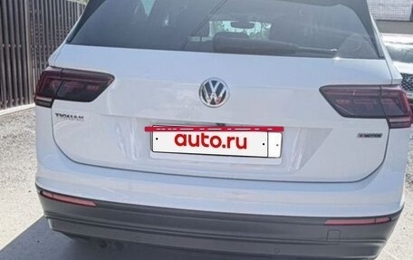 Volkswagen Tiguan II, 2019 год, 2 450 000 рублей, 4 фотография