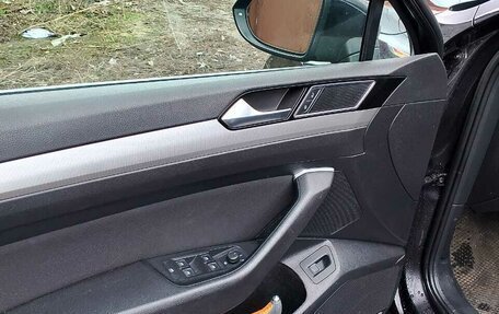 Volkswagen Passat B8 рестайлинг, 2018 год, 1 400 000 рублей, 10 фотография