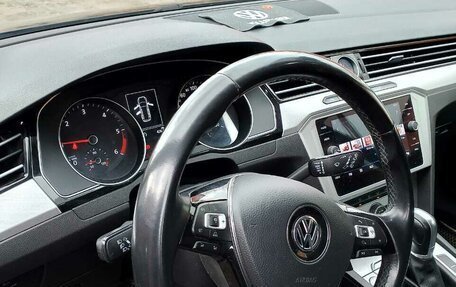 Volkswagen Passat B8 рестайлинг, 2018 год, 1 400 000 рублей, 12 фотография