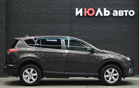 Toyota RAV4, 2019 год, 2 600 000 рублей, 8 фотография