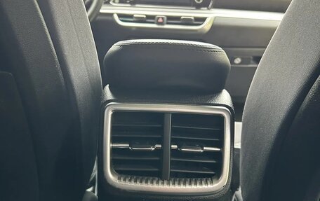 KIA K5, 2021 год, 1 050 000 рублей, 10 фотография
