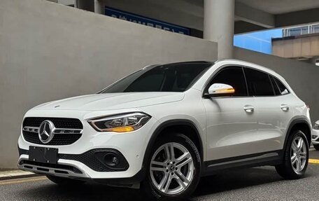 Mercedes-Benz GLA, 2022 год, 2 430 000 рублей, 1 фотография