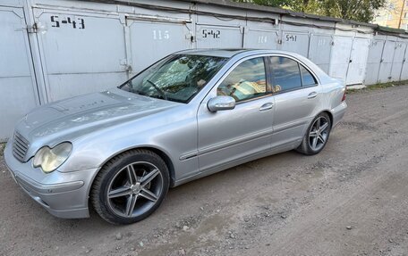 Mercedes-Benz C-Класс, 2000 год, 700 000 рублей, 1 фотография