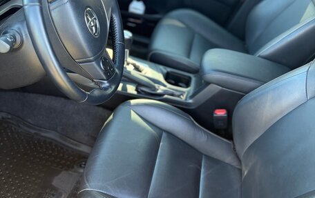 Toyota RAV4, 2016 год, 3 850 000 рублей, 9 фотография