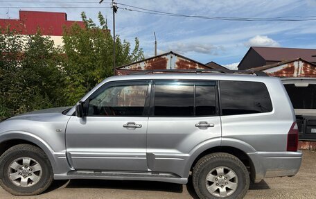 Mitsubishi Pajero III рестайлинг, 2003 год, 550 000 рублей, 3 фотография