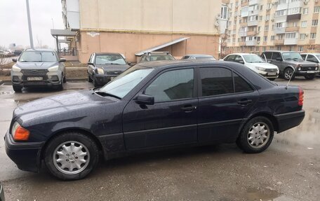 Mercedes-Benz C-Класс, 1995 год, 330 000 рублей, 4 фотография