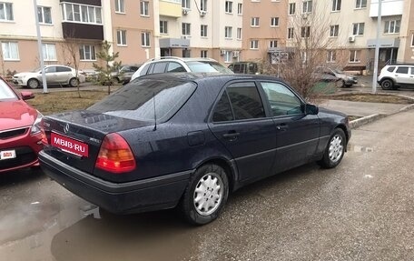 Mercedes-Benz C-Класс, 1995 год, 330 000 рублей, 3 фотография