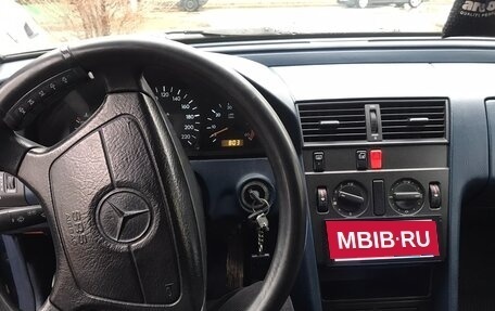 Mercedes-Benz C-Класс, 1995 год, 330 000 рублей, 8 фотография