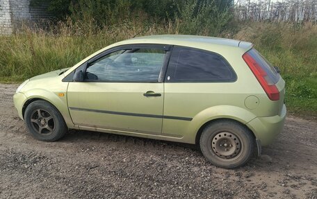 Ford Fiesta, 2005 год, 180 000 рублей, 2 фотография