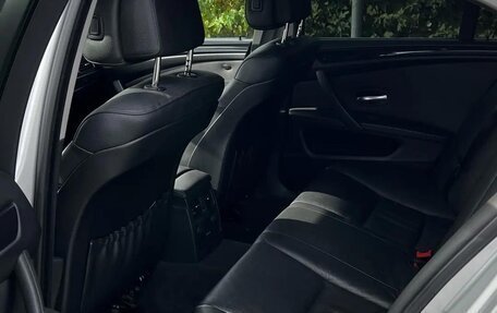 BMW 5 серия, 2010 год, 1 100 000 рублей, 14 фотография