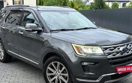 Ford Explorer VI, 2018 год, 2 350 000 рублей, 3 фотография